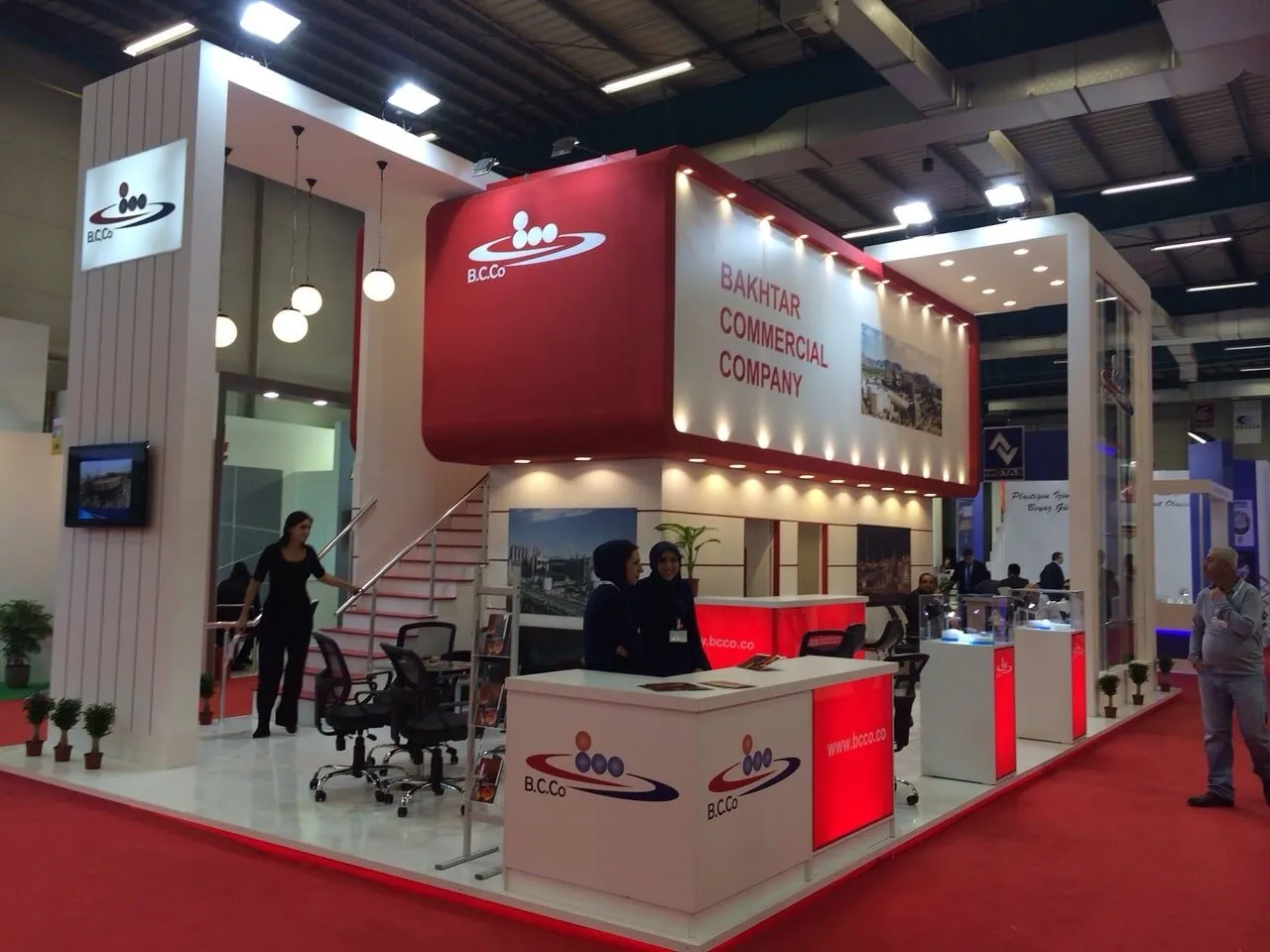 double-decker exhibition stand builder